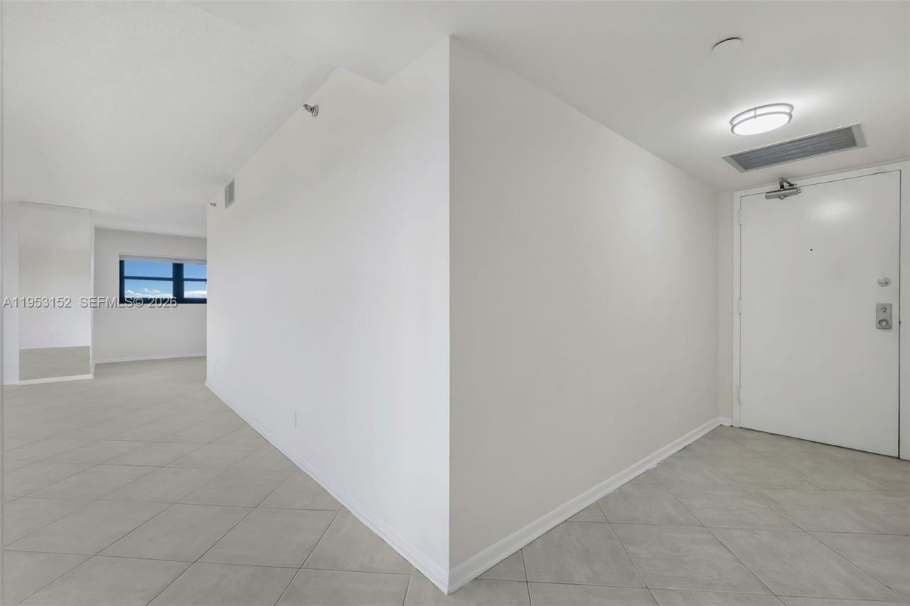 3200 Port Royale Dr N, Unit 1006, Fort Lauderdale, FL 33308 Photo