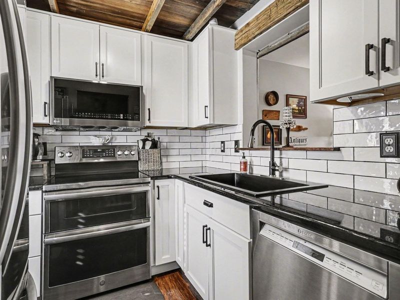 5886 Blendon Place Drive, Columbus, OH 43230 Photo 10