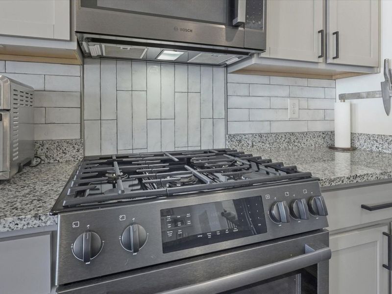 528 Golden Pond Avenue, Johnstown, OH 43031 Photo 12