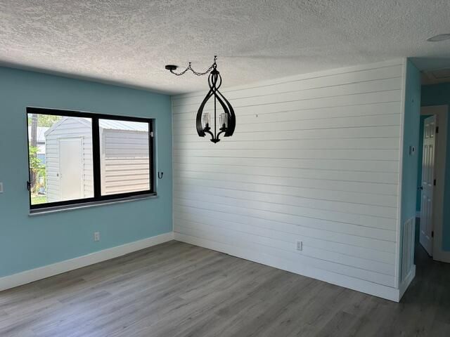 907 SE Lake Street, Stuart, FL 34994 Photo