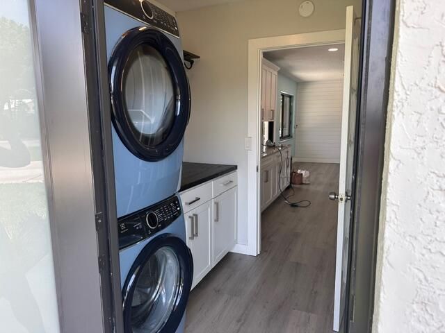 907 SE Lake Street, Stuart, FL 34994 Photo