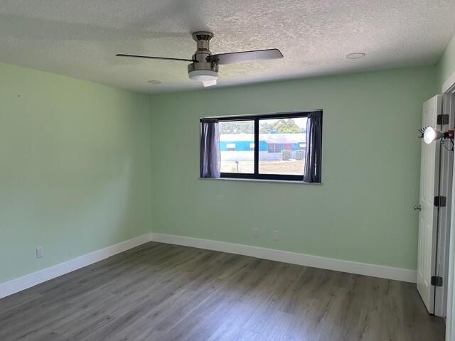 907 SE Lake Street, Stuart, FL 34994 Photo