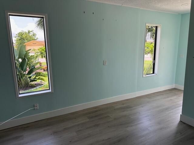 907 SE Lake Street, Stuart, FL 34994 Photo