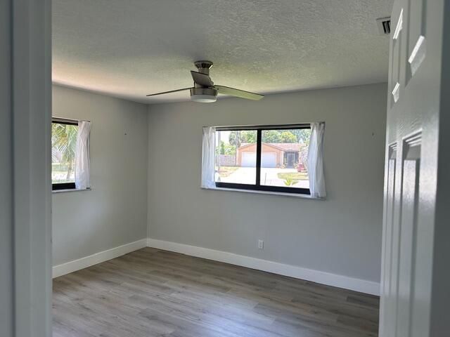 907 SE Lake Street, Stuart, FL 34994 Photo