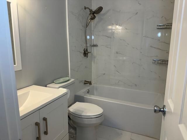 907 SE Lake Street, Stuart, FL 34994 Photo