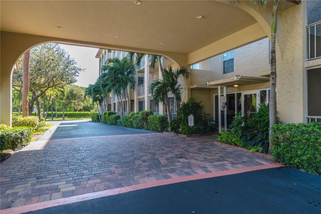 950 Ponce De Leon Rd, Unit 408, Boca Raton, FL 33432 Photo