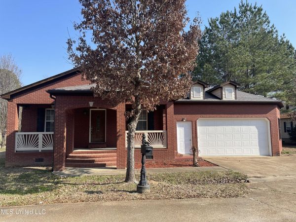 15 Ashwood Drive, Starkville, MS 39759