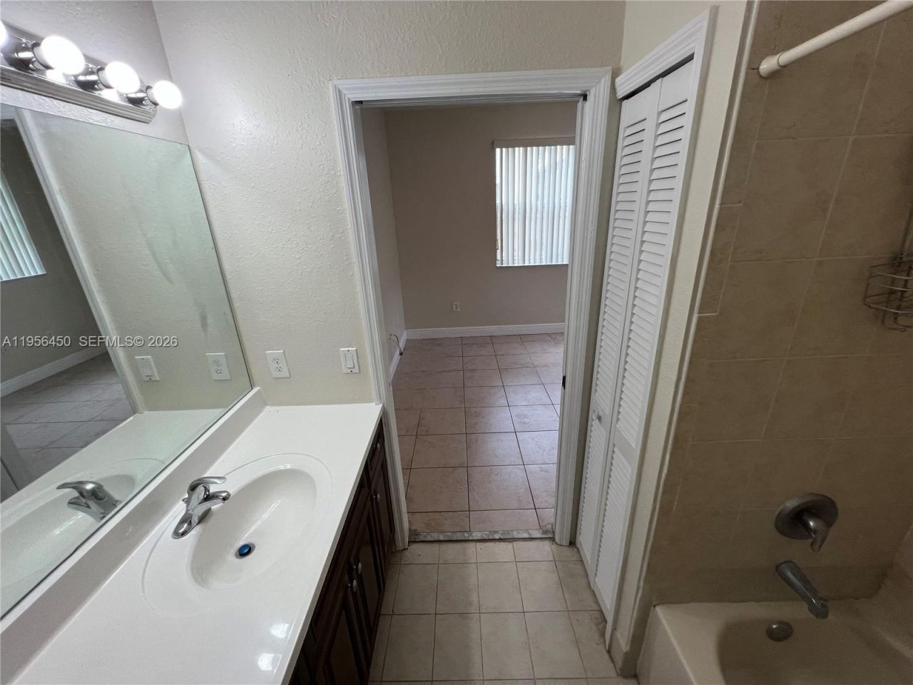 1536 SE 25th St, Unit 100, Homestead, FL 33035 Photo