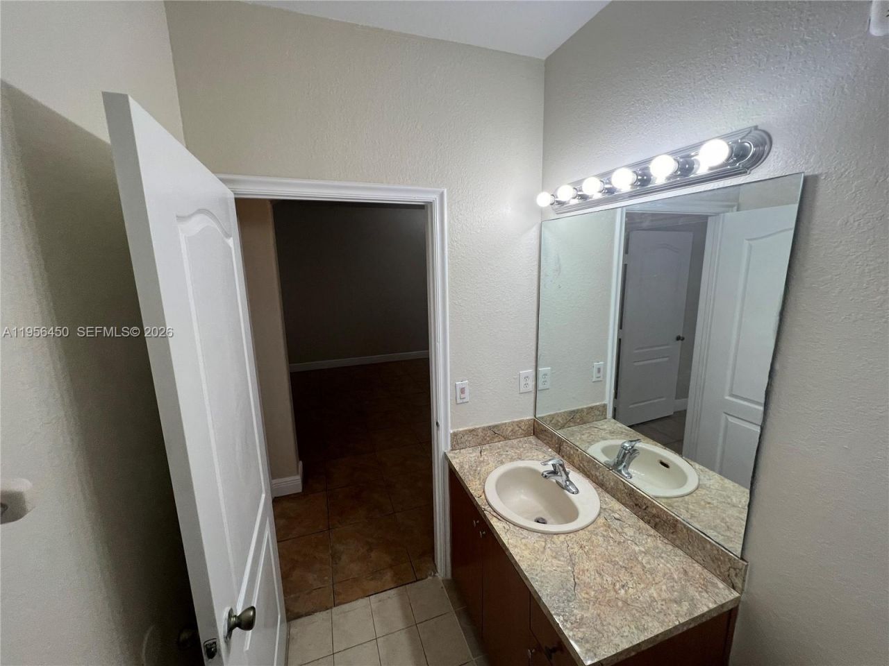 1536 SE 25th St, Unit 100, Homestead, FL 33035 Photo
