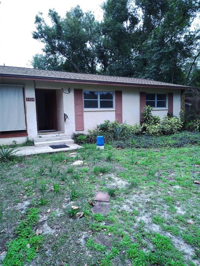 1104 Cedar Lake Drive, Tampa, FL 33612 Main Photo