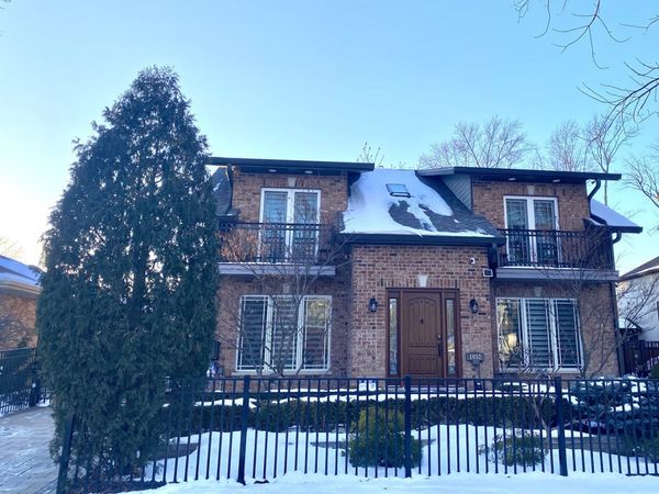 1052 Margret Street, Des Plaines, IL 60016