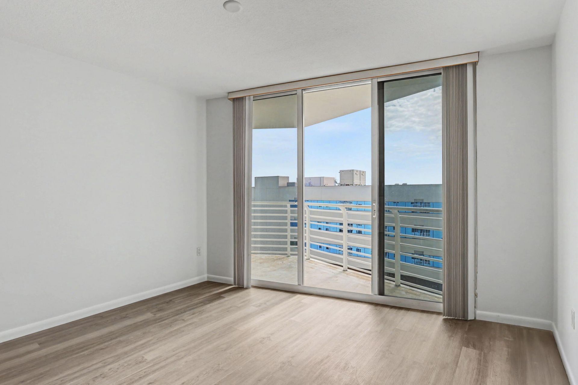 1551 N Flagler Drive, Unit 1514, West Palm Beach, FL 33401 Photo