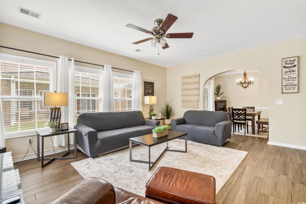 517 Hay Hill Ln. Photo 2