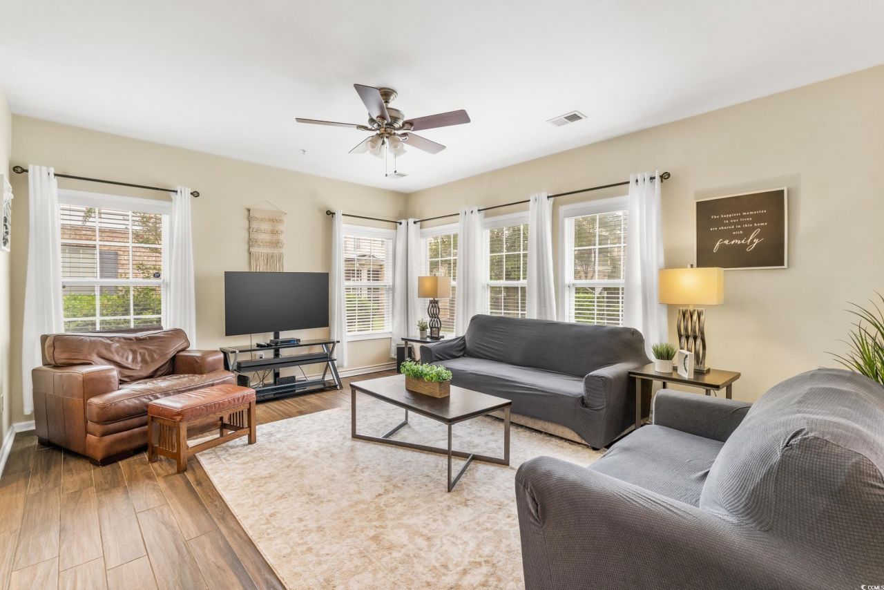 517 Hay Hill Ln. Photo 5