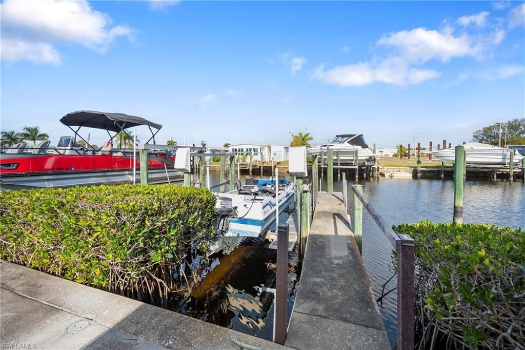 5546 Adam Dr, North Fort Myers, FL 33917 Photo