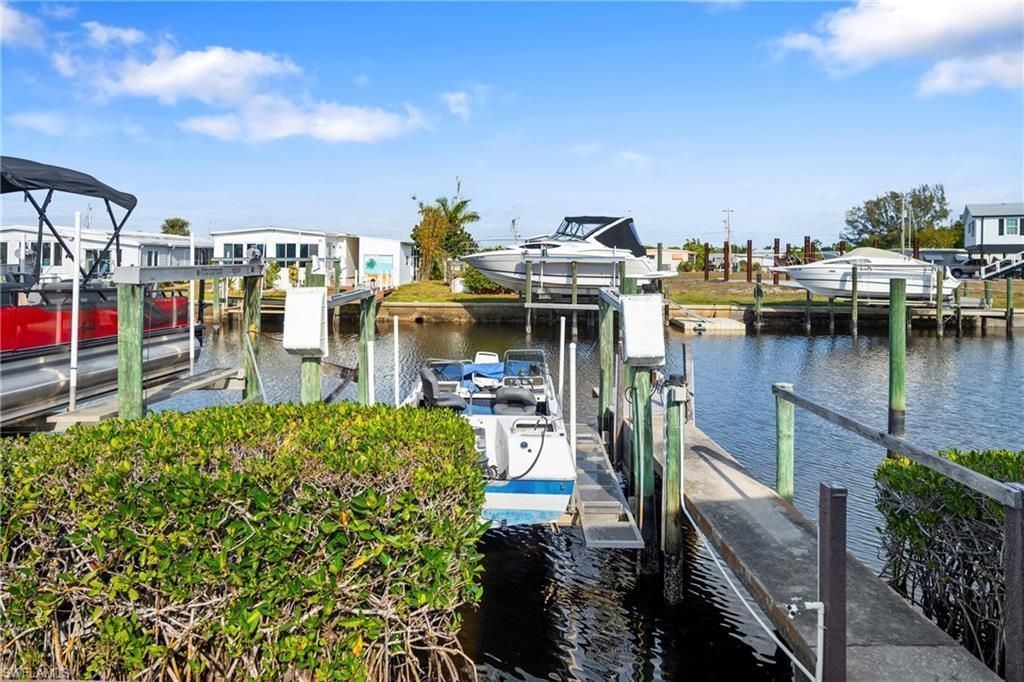 5546 Adam Dr, North Fort Myers, FL 33917 Photo