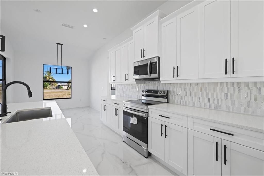 1501 NE 15th Ter, Cape Coral, FL 33909 Photo