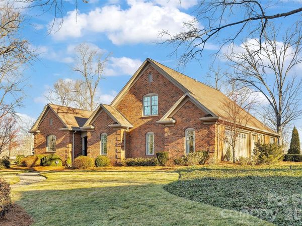 8 North Road Circle, Salisbury, NC 28144