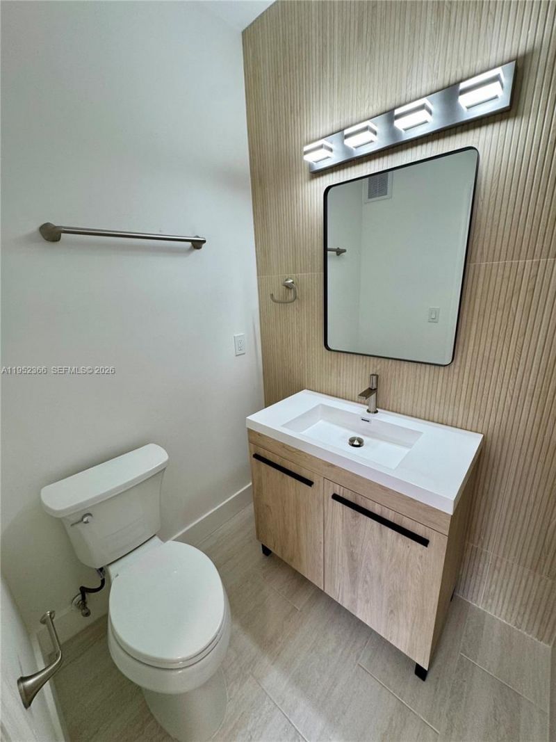 6141 NW 115th Pl, Unit 355, Doral, FL 33178 Photo