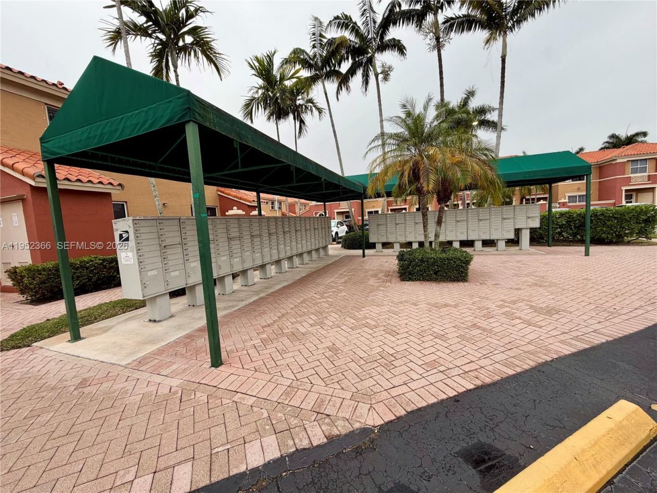 6141 NW 115th Pl, Unit 355, Doral, FL 33178 Photo