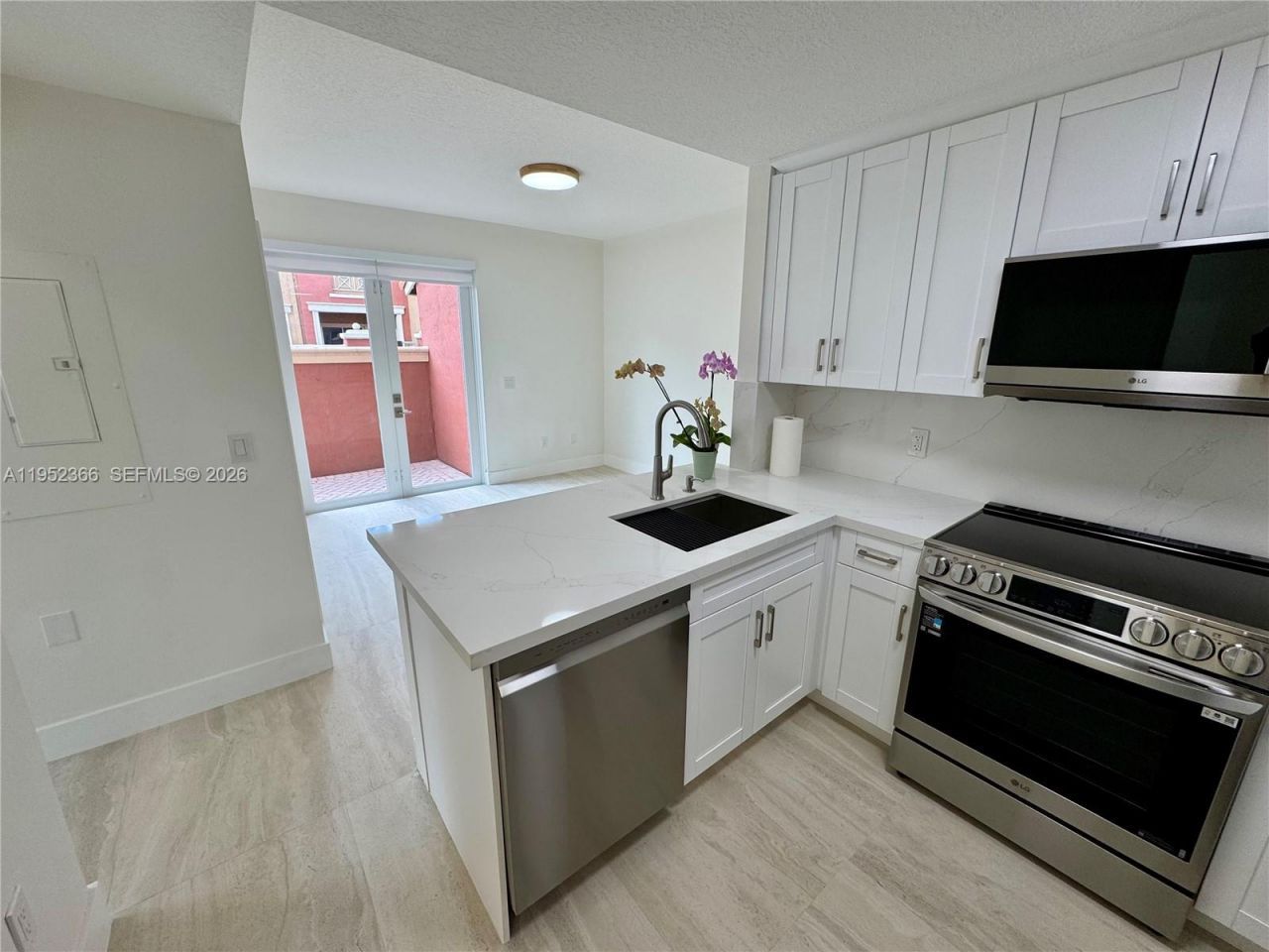 6141 NW 115th Pl, Unit 355, Doral, FL 33178 Photo