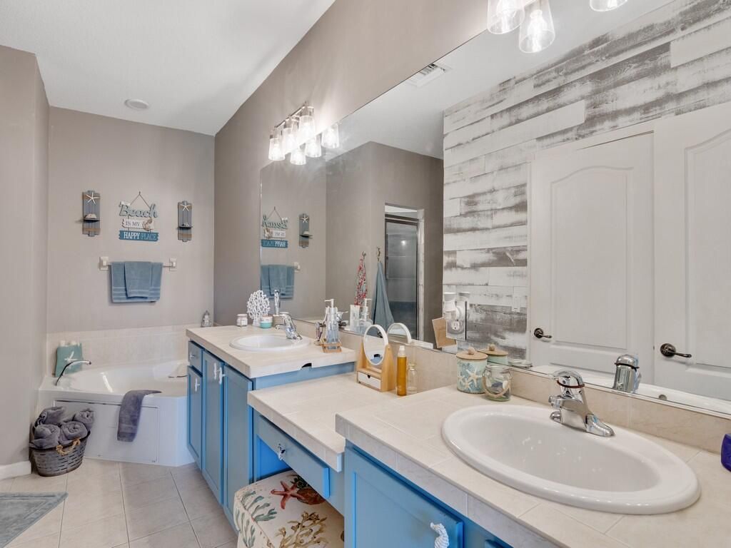 2536 Creekside Drive, Fort Pierce, FL 34981 Photo