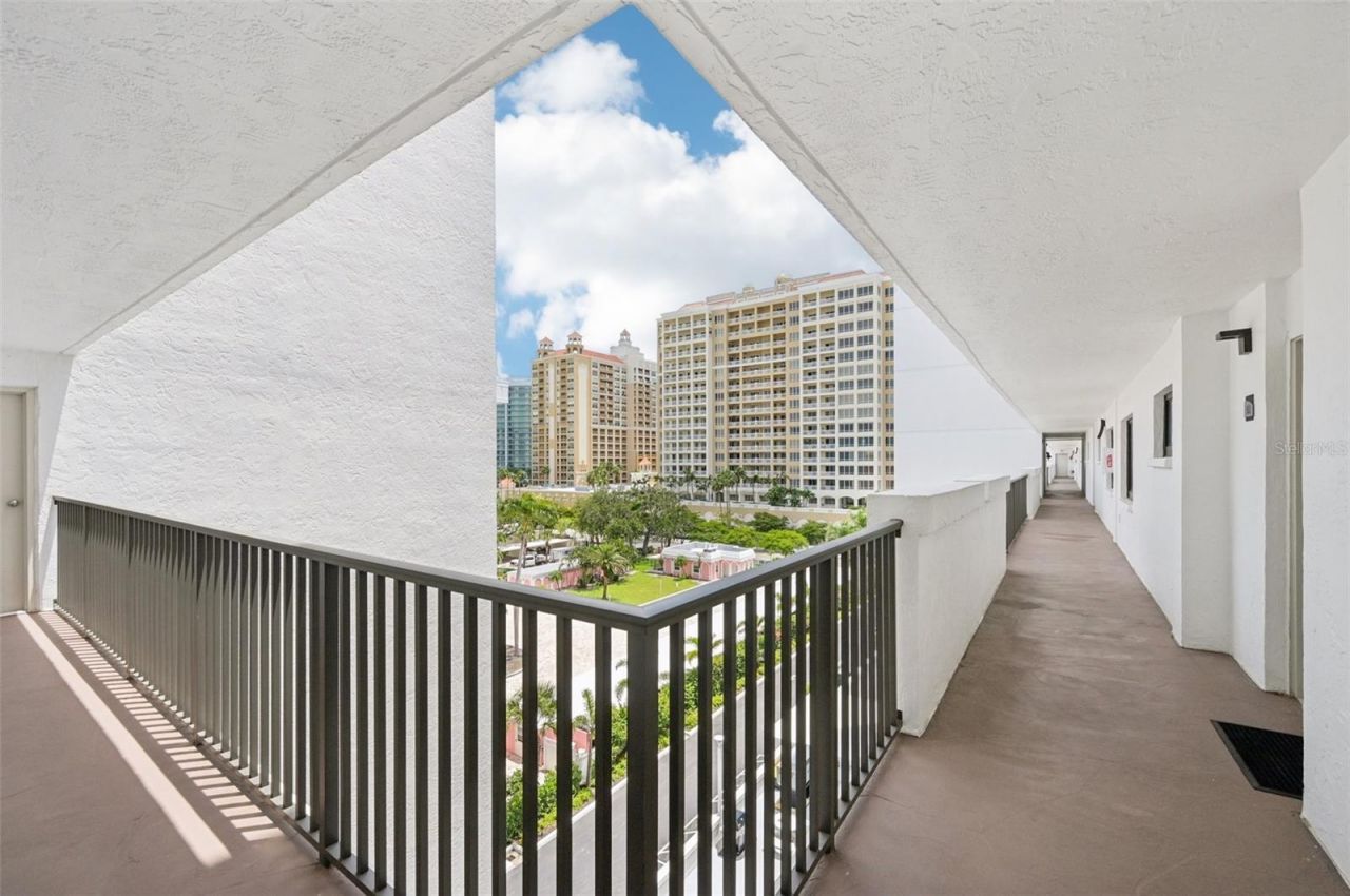 11 Sunset Drive, Unit 502, Sarasota, FL 34236 Photo