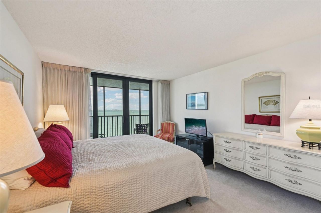 11 Sunset Drive, Unit 502, Sarasota, FL 34236 Photo