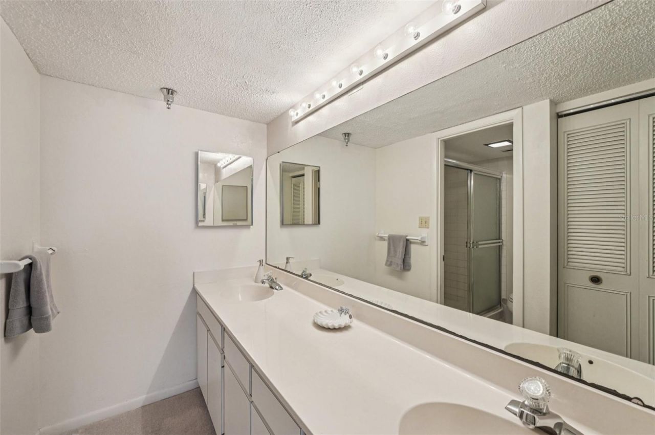 11 Sunset Drive, Unit 502, Sarasota, FL 34236 Photo
