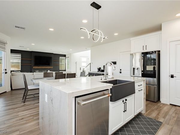 6124 Redstone Hills Drive, Las Vegas, NV 89148