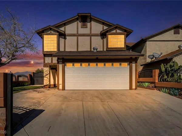 4136 Tolkien Avenue, Las Vegas, NV 89115
