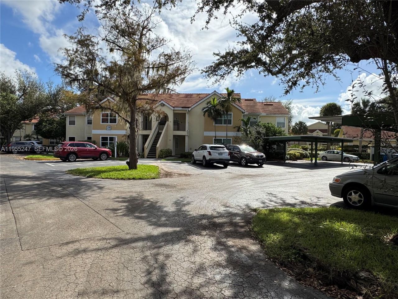 12630 Equestrian Cir, Unit 1815, Fort Myers, FL 33907 Photo