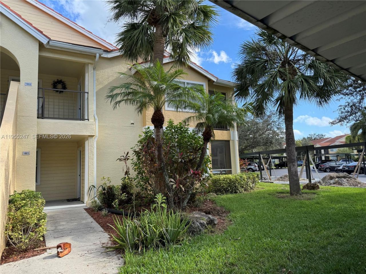 12630 Equestrian Cir, Unit 1815, Fort Myers, FL 33907 Photo