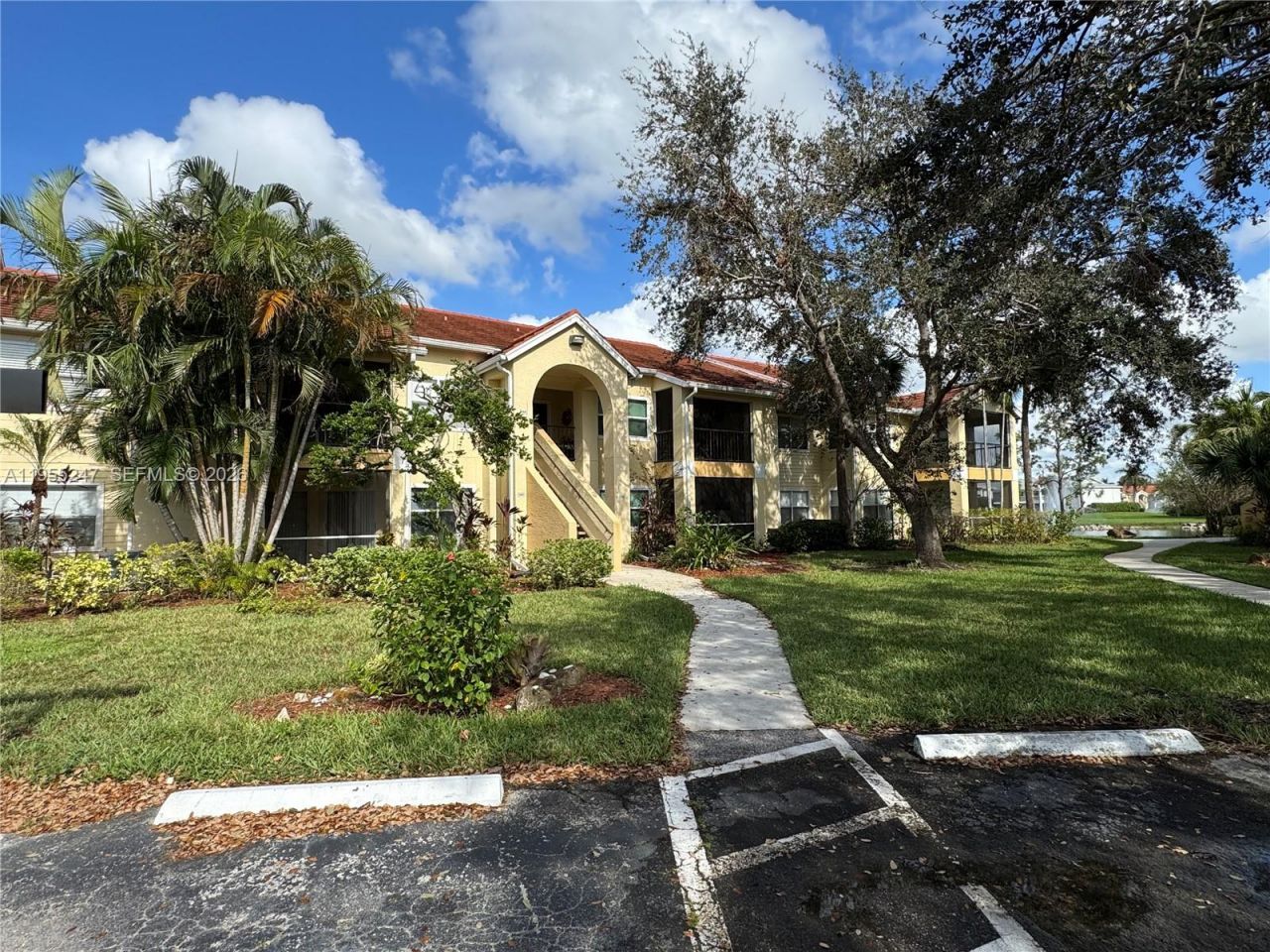 12630 Equestrian Cir, Unit 1815, Fort Myers, FL 33907 Photo