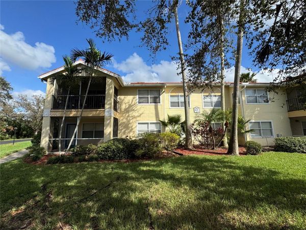 12720 Equestrian Cir , Unit 2703, Fort Myers, FL 33907