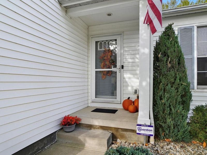 2309 Brookbank Drive, Grove City, OH 43123 Photo 3