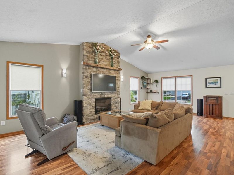 2309 Brookbank Drive, Grove City, OH 43123 Photo 6