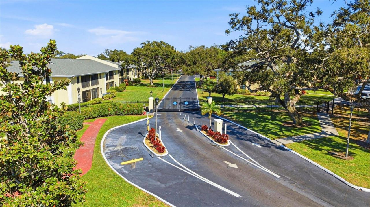 3001 58th Avenue S, Unit 105, Saint Petersburg, FL 33712 Photo