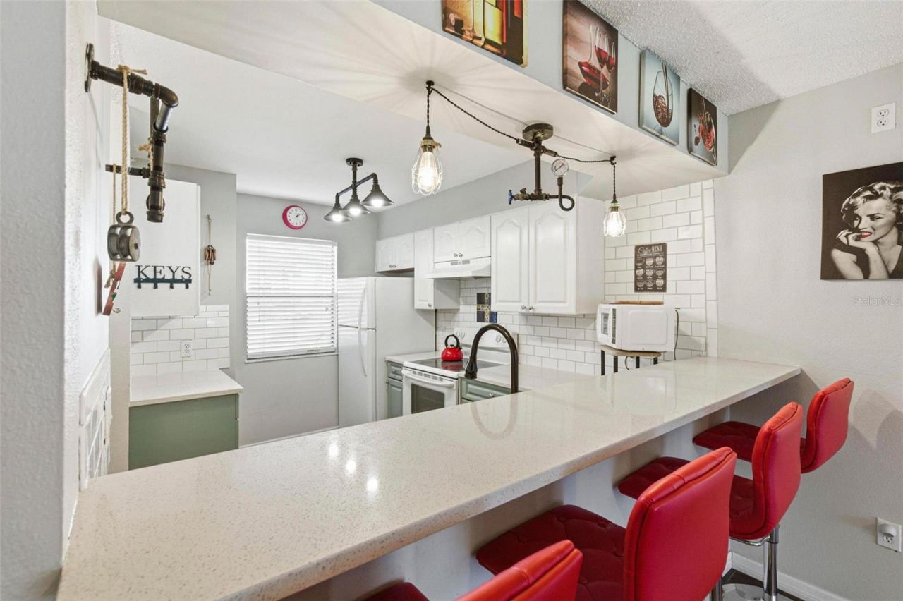 3001 58th Avenue S, Unit 105, Saint Petersburg, FL 33712 Photo