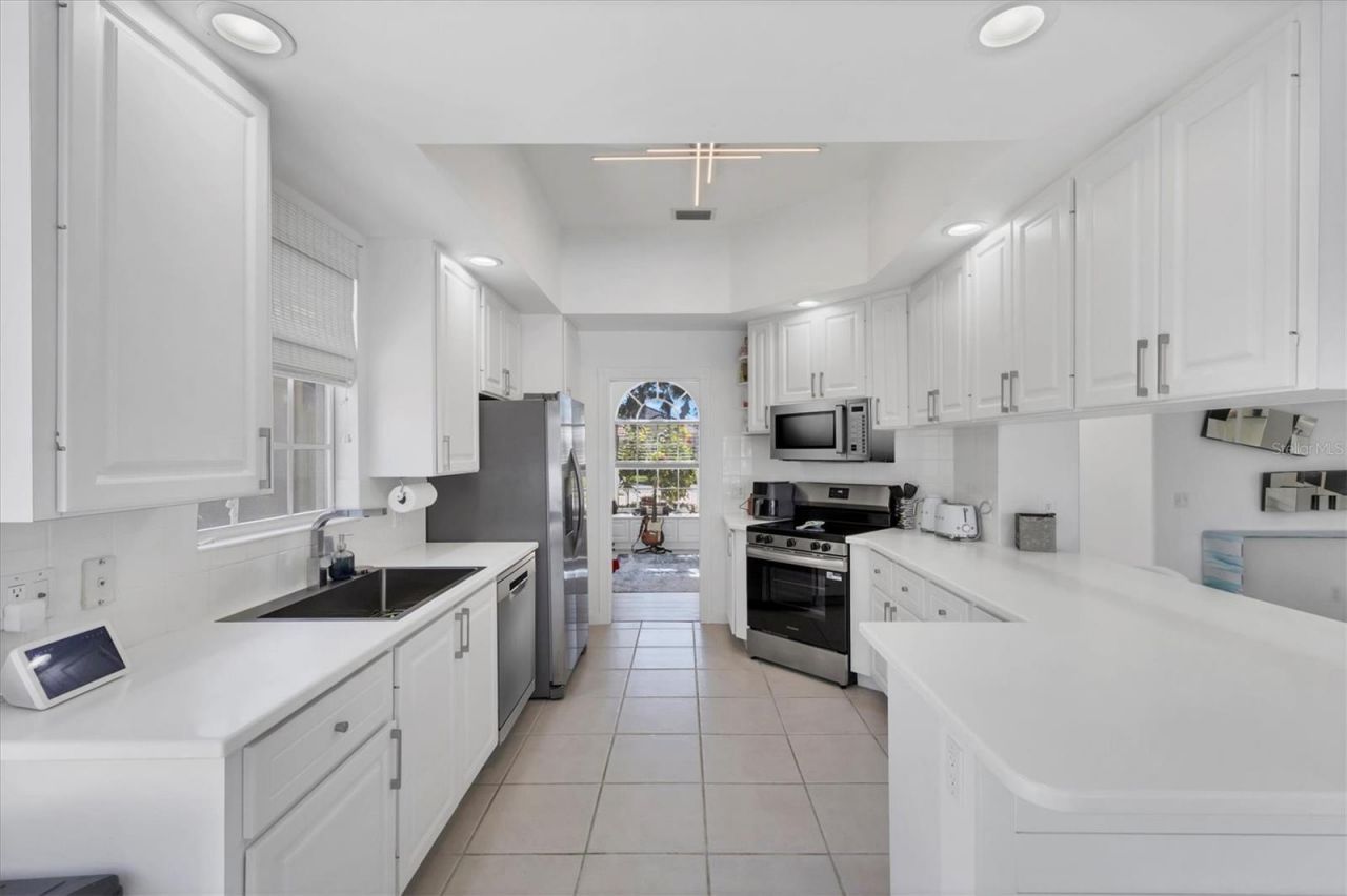 5573 Lucia Place, Sarasota, FL 34238 Photo