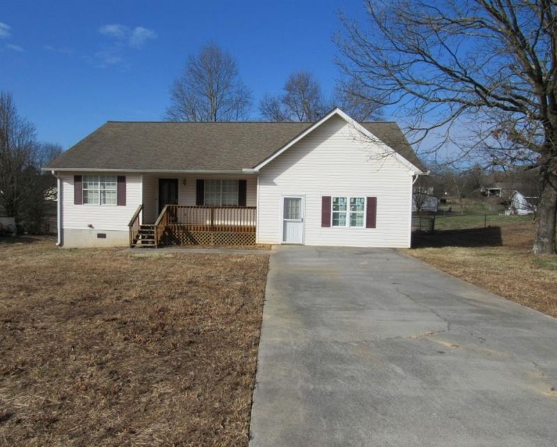 859 Buck Boulevard Se, Calhoun, GA 30701 Main Photo
