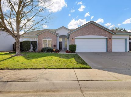 2004 Falls Dr, Yuba City, CA 95993 Photo