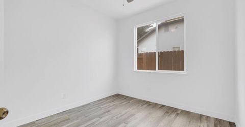 2004 Falls Dr, Yuba City, CA 95993 Photo