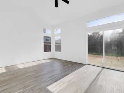 2004 Falls Dr, Yuba City, CA 95993 Photo