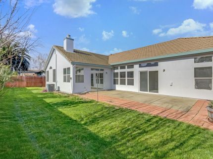 2004 Falls Dr, Yuba City, CA 95993 Photo