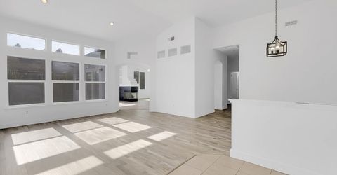 2004 Falls Dr, Yuba City, CA 95993 Photo