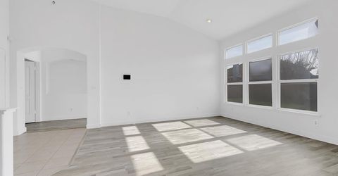 2004 Falls Dr, Yuba City, CA 95993 Photo