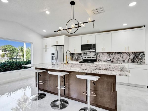 5380 NW 117th Ave , Coral Springs, FL 33076