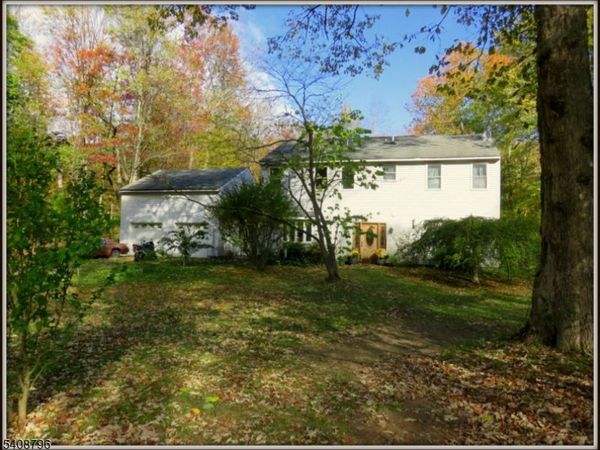 3 Sleepy Hollow Rd, Hampton, NJ 07860