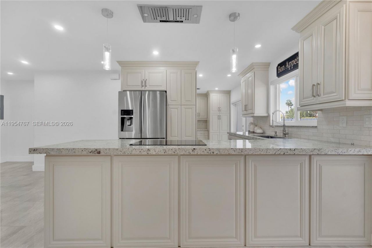 3605 NW 83rd Ave, Sunrise, FL 33351 Photo